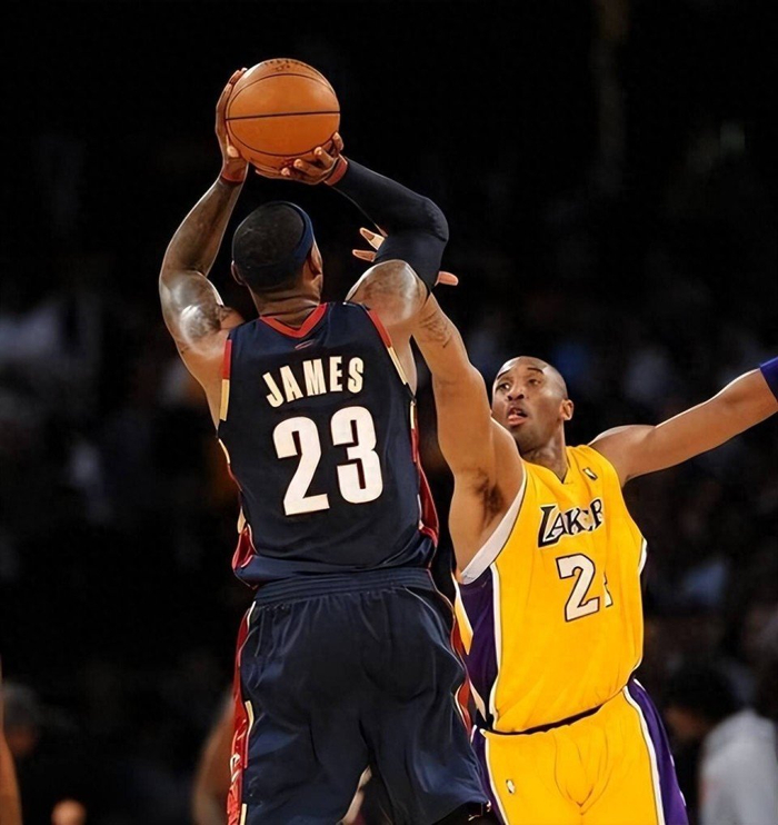 开云官网首页-科比和詹姆斯到底谁更强？美媒对比14项能力，没想到他被碾压了|科比·布莱恩特|科比-布莱恩特|nba|投篮|比赛_新浪体育_新浪新闻